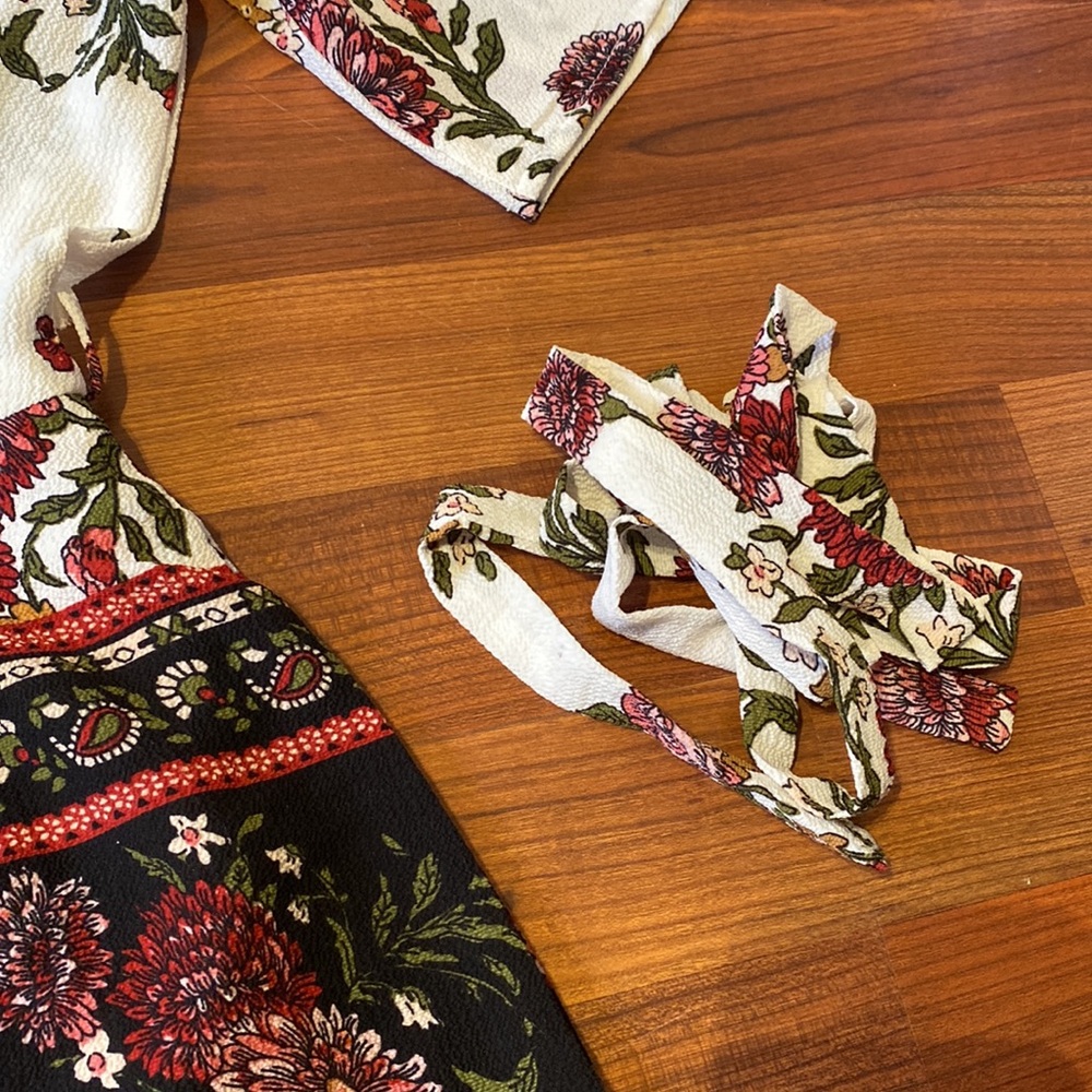 Romper - Picture 4 of 4